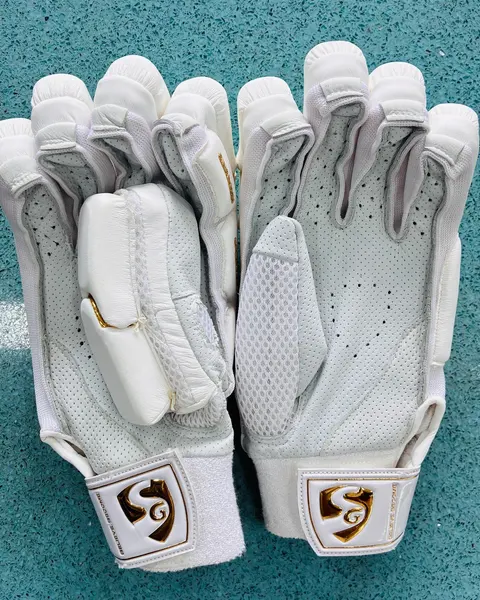 SG Hilite Batting Gloves, photo 2