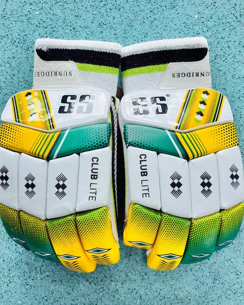 SS Clublite Batting Gloves